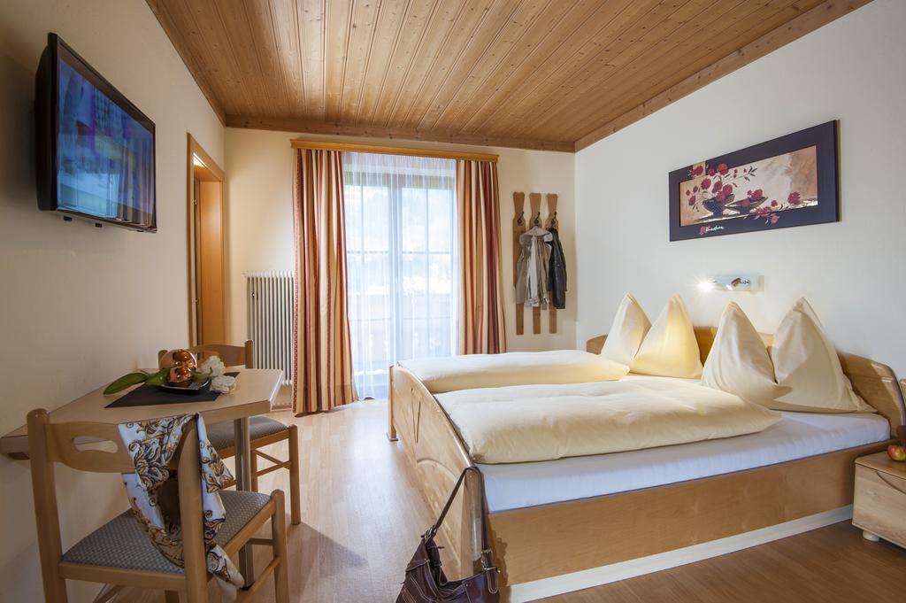 Silberkrug Hotel Dorfgastein Szoba fotó